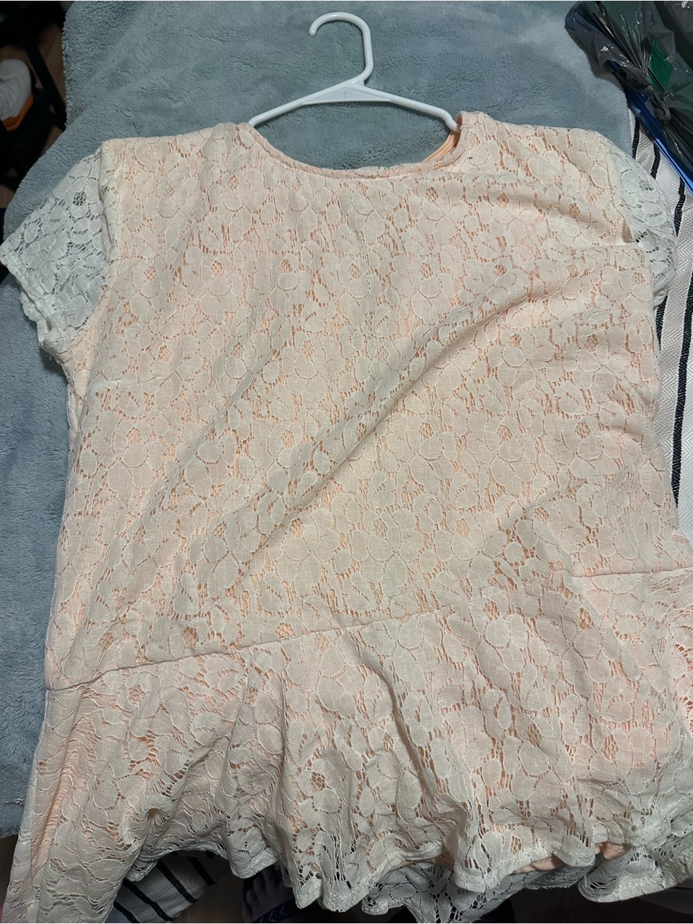 Women's Lace Peplum Top - Cream Pink